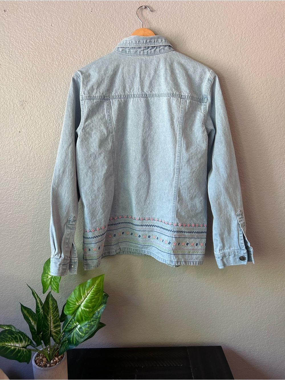 Denim&Co Light Wash Denim Button-Front Jacket Shirt with Embroidery - Picture 4 of 4